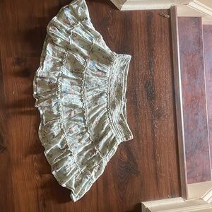 American Eagle Light Green Tiered Floral Stretch Mini Skirt